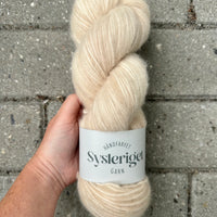 Sysleriget Alpaca Blow | Sandstone