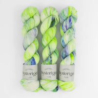 Sysleriget hand dyed yarn in single ply merino wool in the color Not That Toxic.