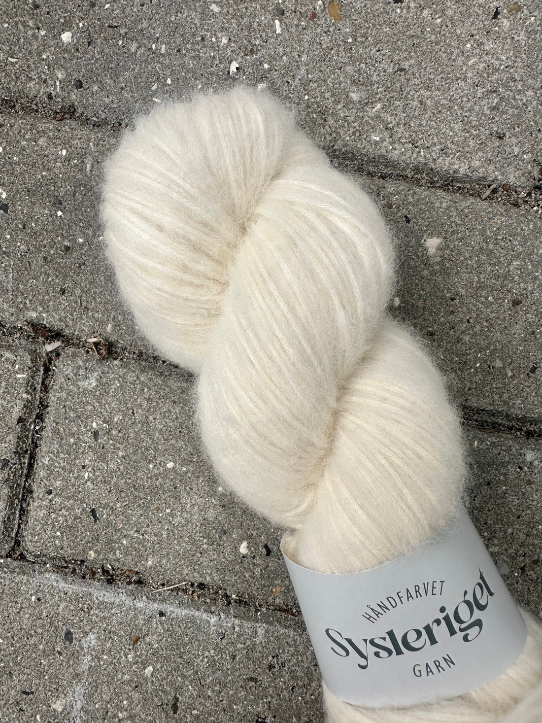 Sysleriget Alpaca Blow | Ufarvet Hvid
