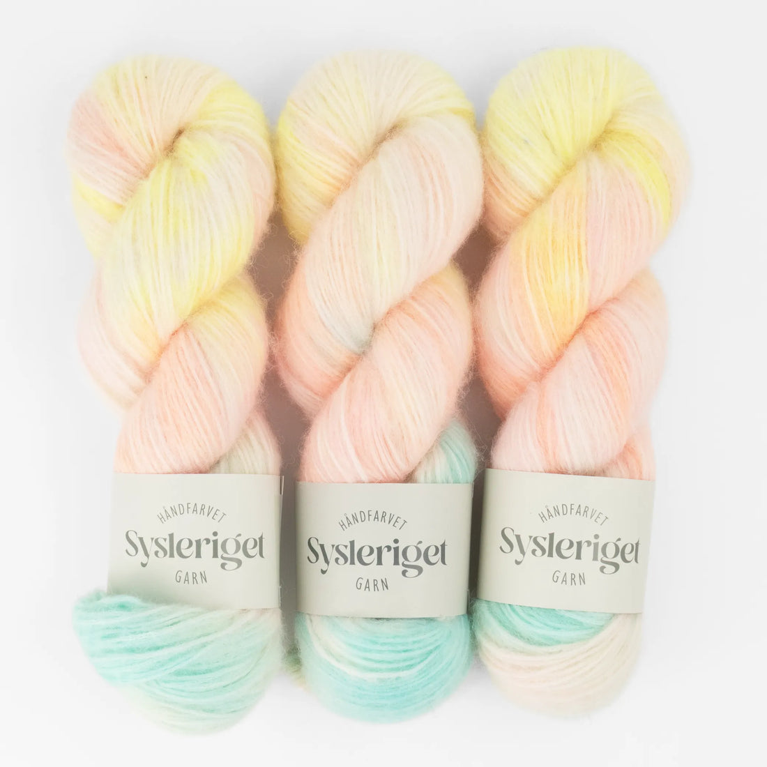 Sysleriget Alpaca Blow håndfarvet garn i farven Miami Beach.