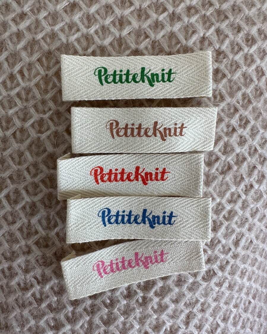 PetiteKnit | Labels, 5 stk - PetiteKnit, Farvemix