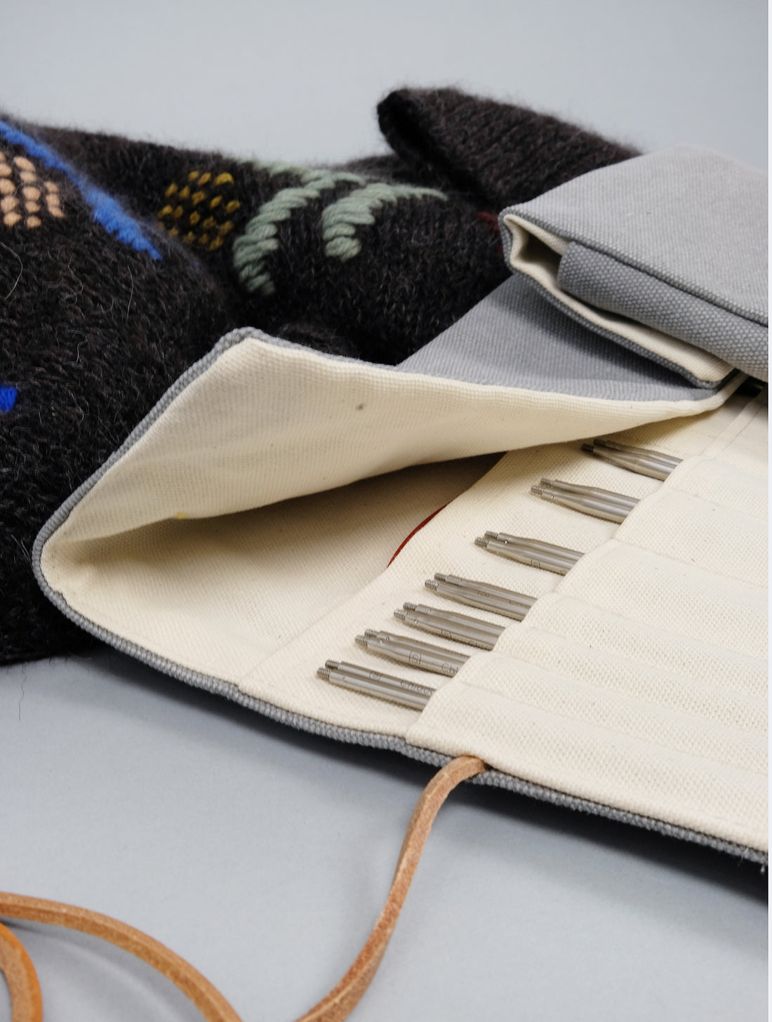 Minuk | Knitting needle case - Light grey